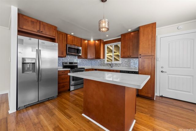 739 Kahoa Drive, Kailua, HI 96734