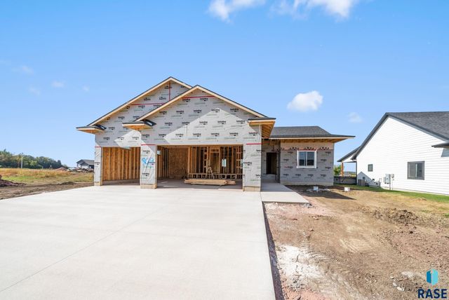 909 Sundance St Street, Valley Springs, SD 57068
