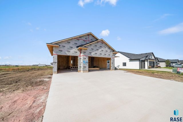 909 Sundance St Street, Valley Springs, SD 57068