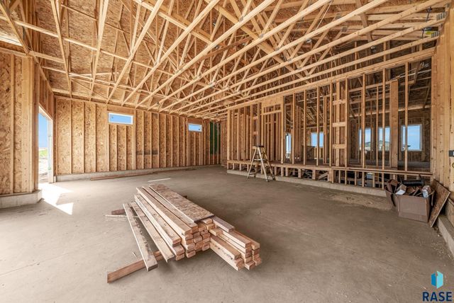 909 Sundance St Street, Valley Springs, SD 57068