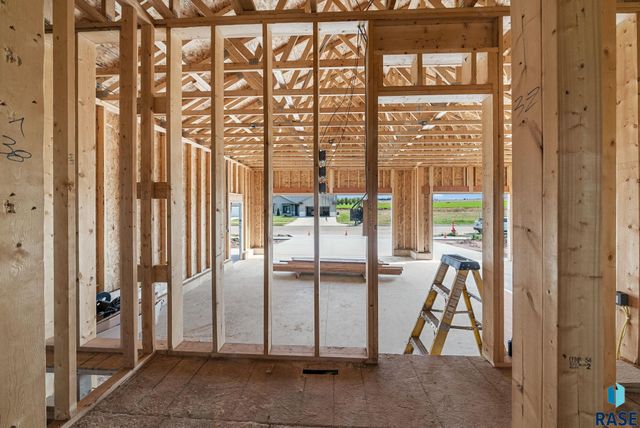 909 Sundance St Street, Valley Springs, SD 57068