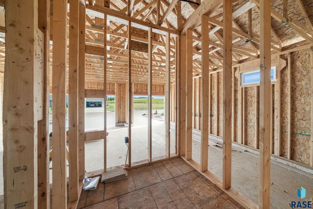 909 Sundance St Street, Valley Springs, SD 57068