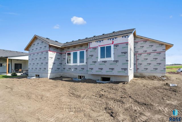 909 Sundance St Street, Valley Springs, SD 57068