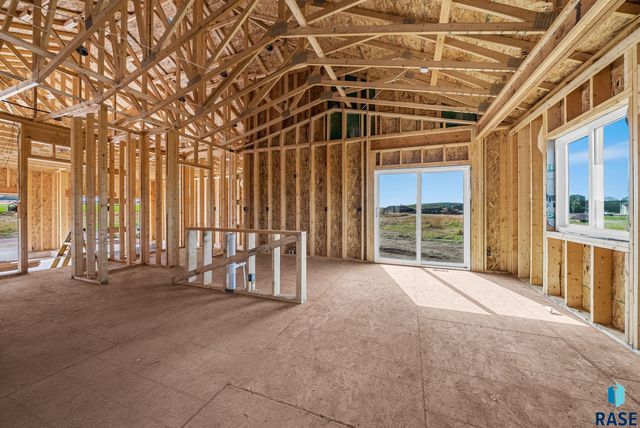 909 Sundance St Street, Valley Springs, SD 57068