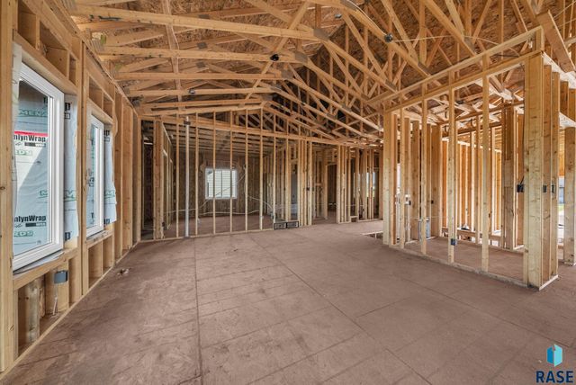 909 Sundance St Street, Valley Springs, SD 57068