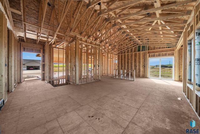 909 Sundance St Street, Valley Springs, SD 57068