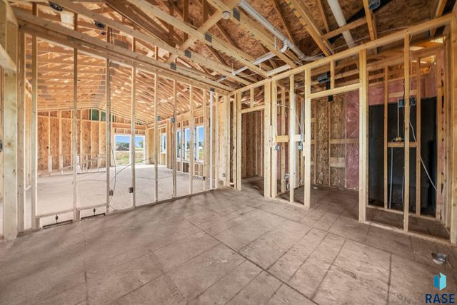 909 Sundance St Street, Valley Springs, SD 57068