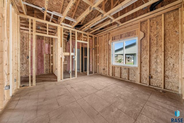 909 Sundance St Street, Valley Springs, SD 57068