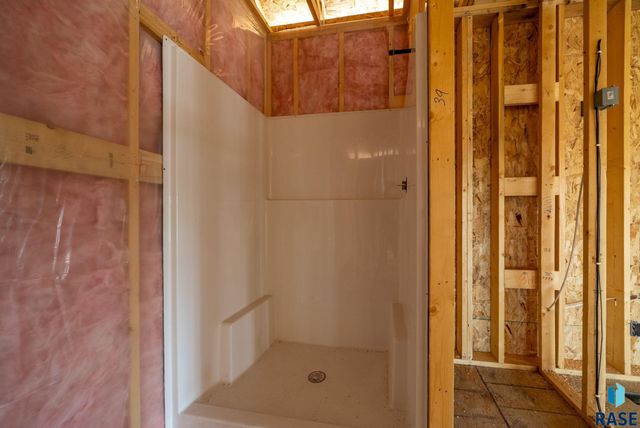 909 Sundance St Street, Valley Springs, SD 57068