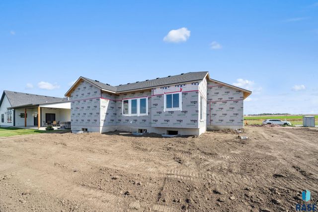 909 Sundance St Street, Valley Springs, SD 57068