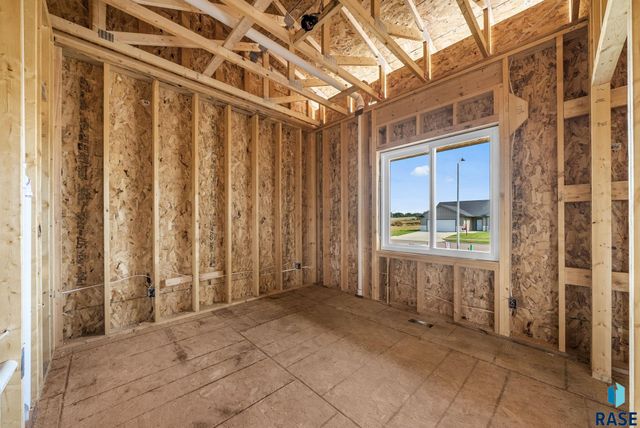 909 Sundance St Street, Valley Springs, SD 57068