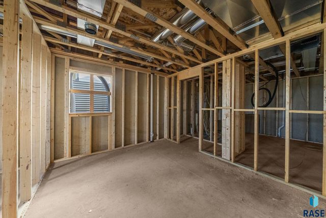 909 Sundance St Street, Valley Springs, SD 57068