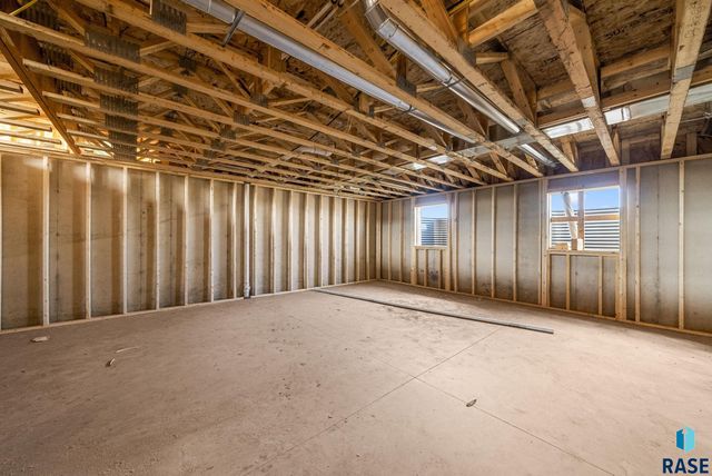 909 Sundance St Street, Valley Springs, SD 57068