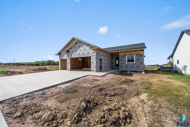 909 Sundance St Street, Valley Springs, SD 57068