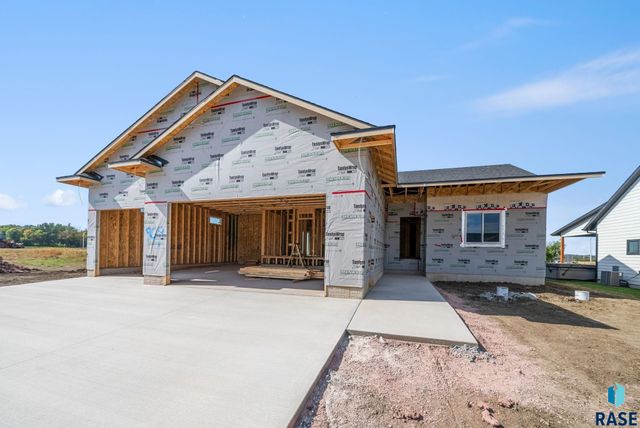 909 Sundance St Street, Valley Springs, SD 57068