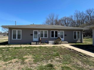 841/843 SE 14th ST, Topeka, KS 66607