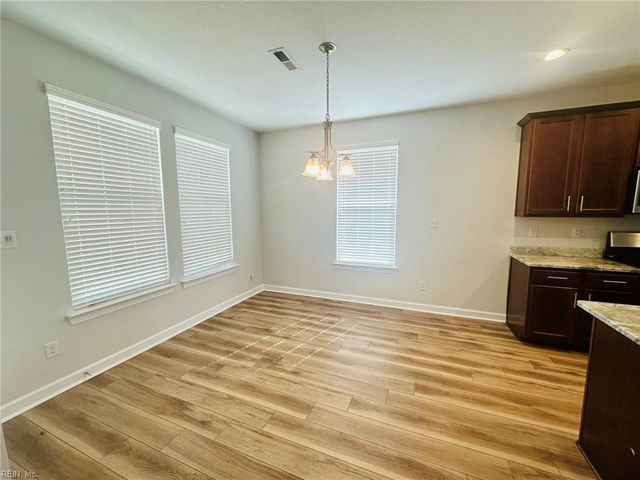 121 Sandcastle CIR, Suffolk, VA 23434