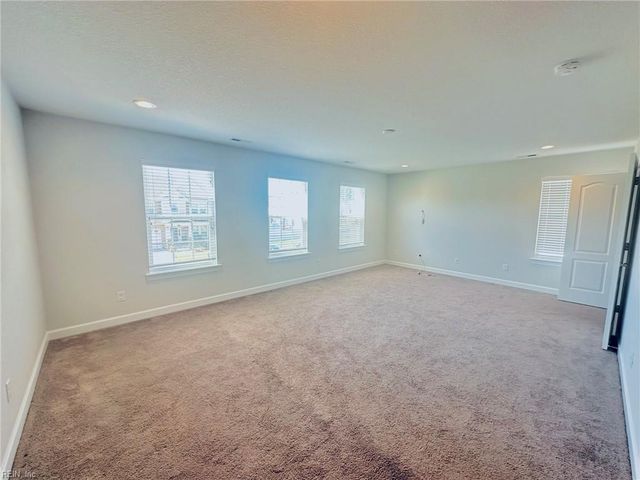 121 Sandcastle CIR, Suffolk, VA 23434