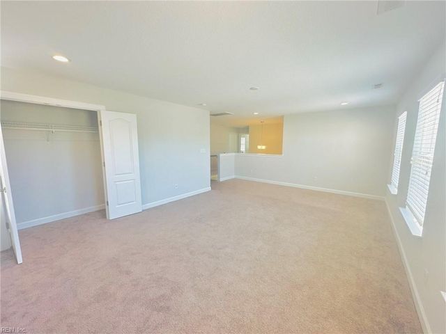 121 Sandcastle CIR, Suffolk, VA 23434