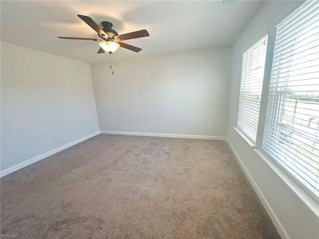 121 Sandcastle CIR, Suffolk, VA 23434