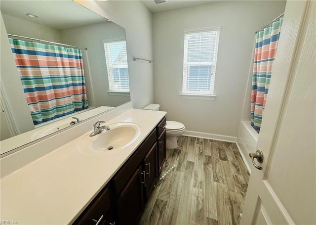 121 Sandcastle CIR, Suffolk, VA 23434