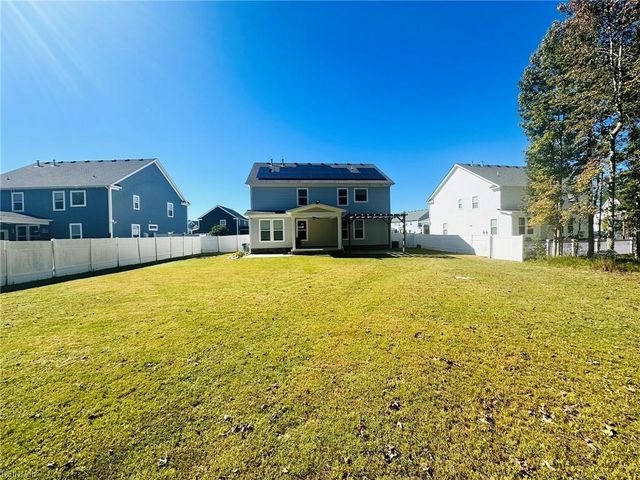 121 Sandcastle CIR, Suffolk, VA 23434