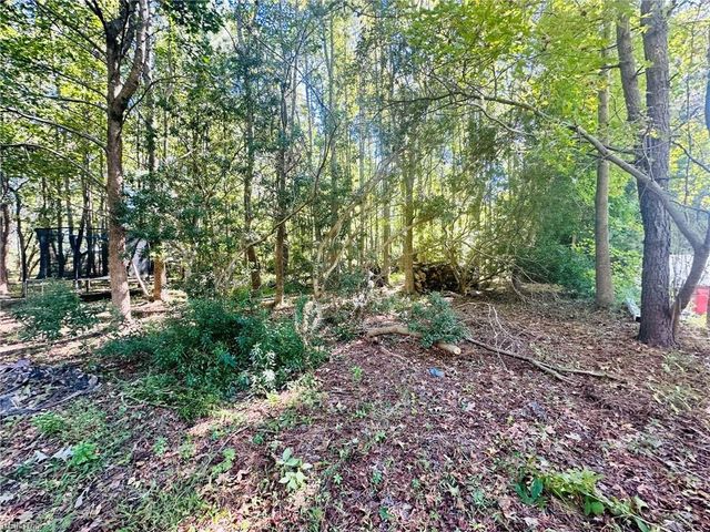 121 Sandcastle CIR, Suffolk, VA 23434