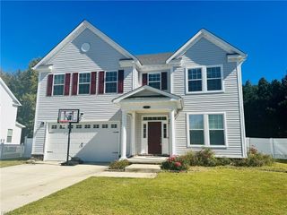 121 Sandcastle CIR, Suffolk, VA 23434