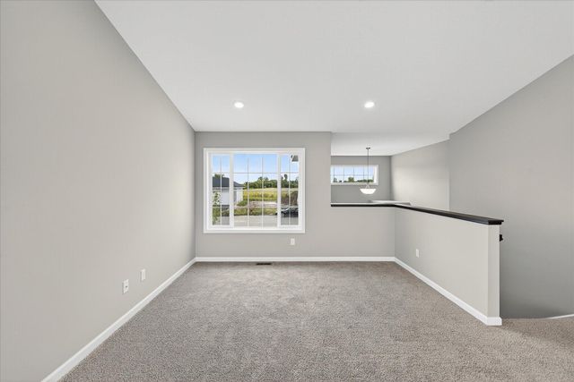 1752 Squirrel Way, New Richmond, WI 54017