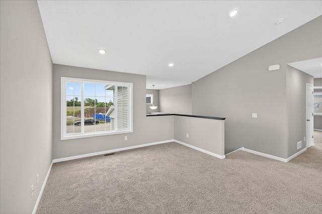 1752 Squirrel Way, New Richmond, WI 54017