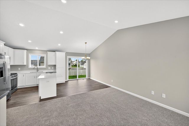 1752 Squirrel Way, New Richmond, WI 54017