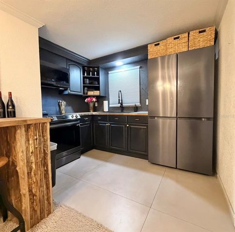 7060 52ND STREET N, Pinellas Park, FL 33781