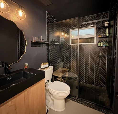 7060 52ND STREET N, Pinellas Park, FL 33781