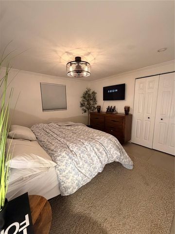 7060 52ND STREET N, Pinellas Park, FL 33781