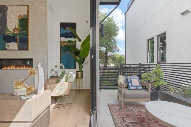 1719 Spyglass DR 6, Austin, TX 78746