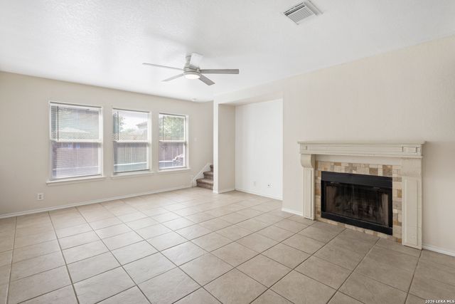 372 COPPER HILL DR, New Braunfels, TX 78130