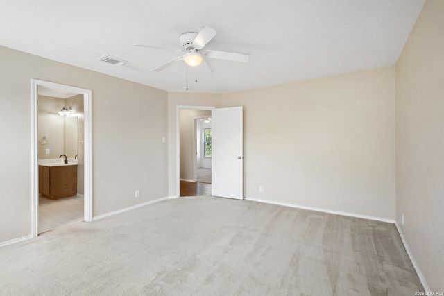 372 COPPER HILL DR, New Braunfels, TX 78130