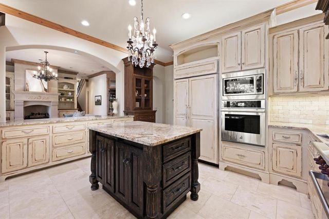 15613 Via Sierra, Edmond, OK 73013