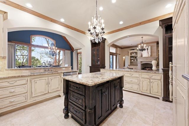 15613 Via Sierra, Edmond, OK 73013