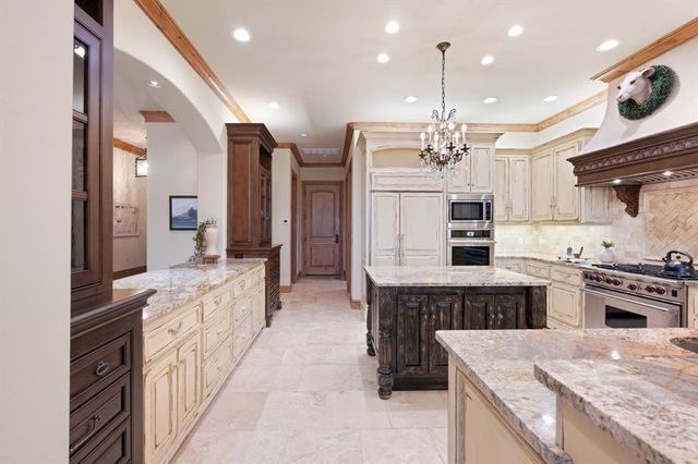 15613 Via Sierra, Edmond, OK 73013