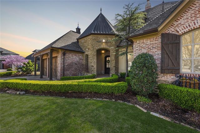 15613 Via Sierra, Edmond, OK 73013
