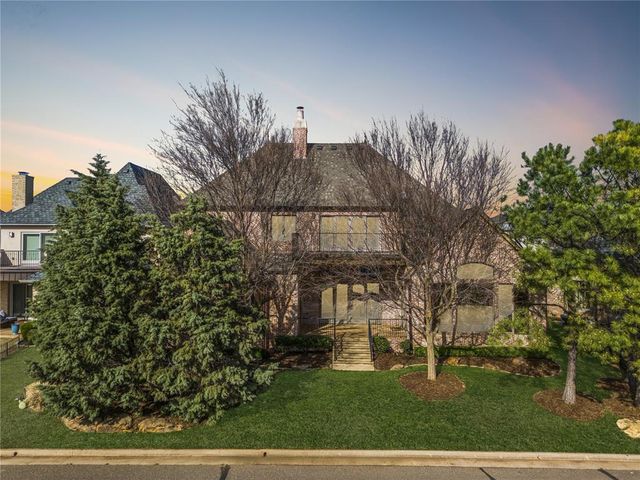 15613 Via Sierra, Edmond, OK 73013