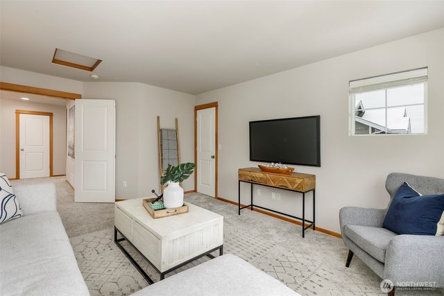 19923 10th Avenue W, Lynnwood, WA 98036