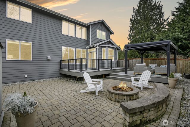 19923 10th Avenue W, Lynnwood, WA 98036