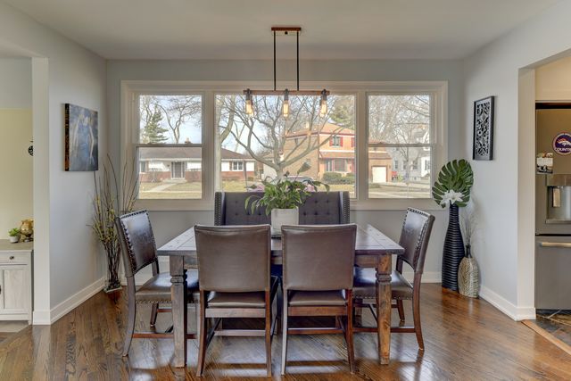 712 Gardner Road, Flossmoor, IL 60422