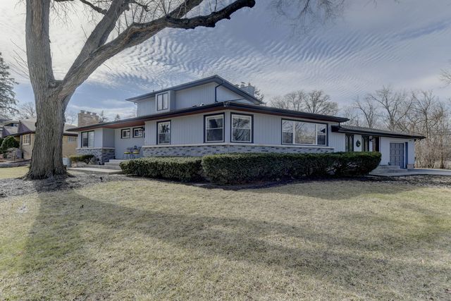 712 Gardner Road, Flossmoor, IL 60422