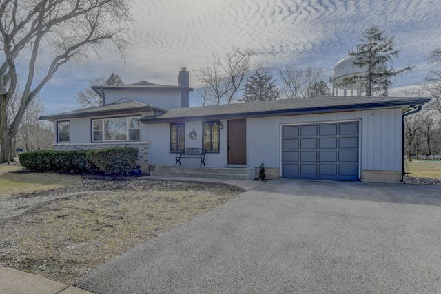 712 Gardner Road, Flossmoor, IL 60422