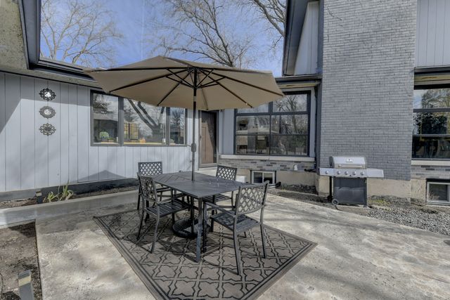 712 Gardner Road, Flossmoor, IL 60422