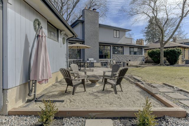 712 Gardner Road, Flossmoor, IL 60422