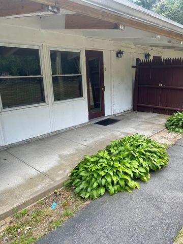282 Bedford Street 4, Abington, MA 02351